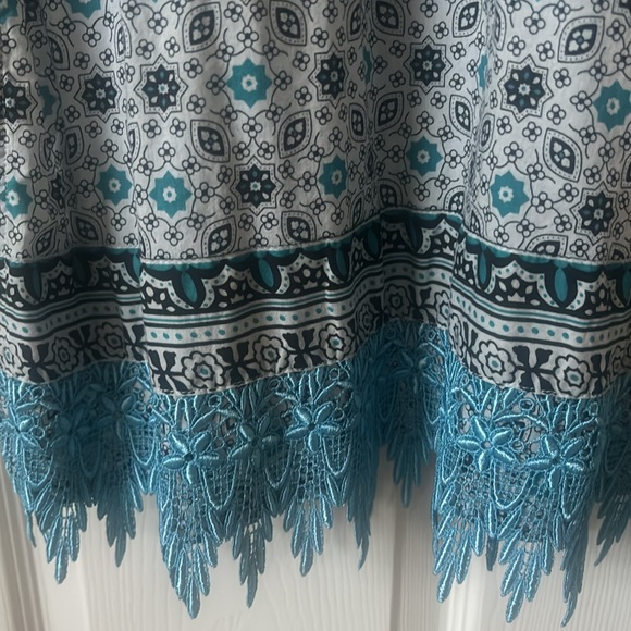 Pakistani and Indian desi outfit - Picture 2 of 9